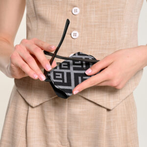 Helia Rinella | Black